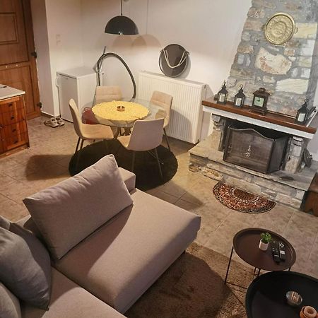 Traditional Stone Cottage In Palio Elatohori エクステリア 写真