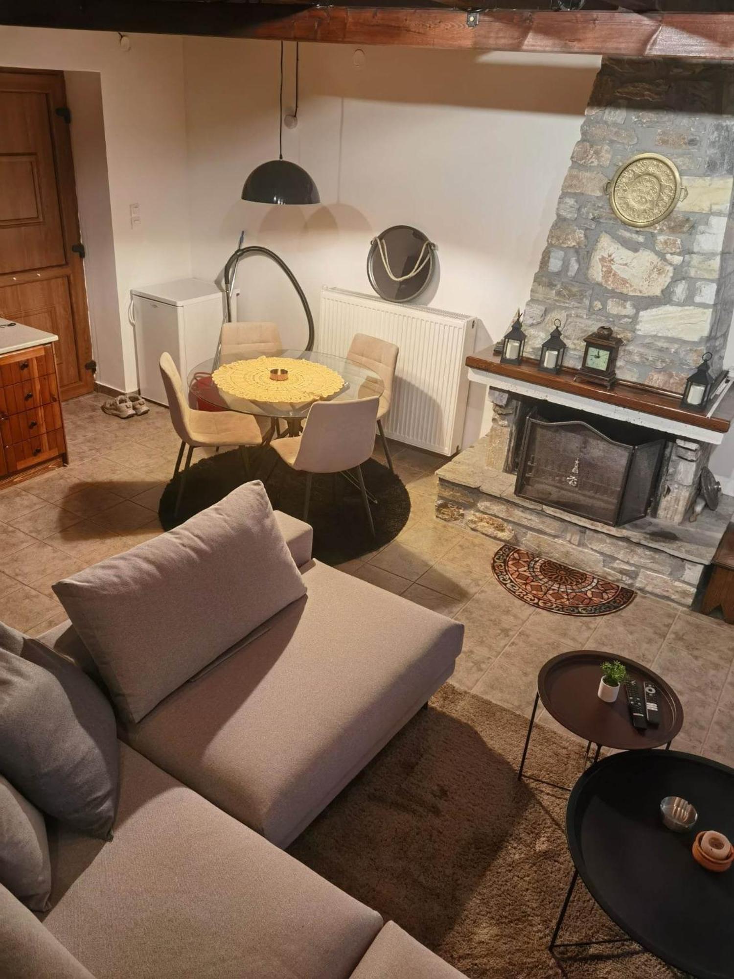 Traditional Stone Cottage In Palio Elatohori エクステリア 写真